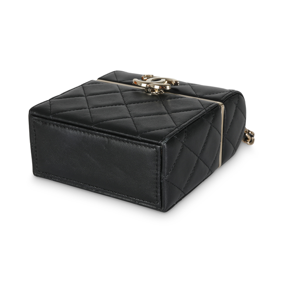 Chanel 23C Black Quilted Lambskin Box Chain Vanity - Picture 5 of 7